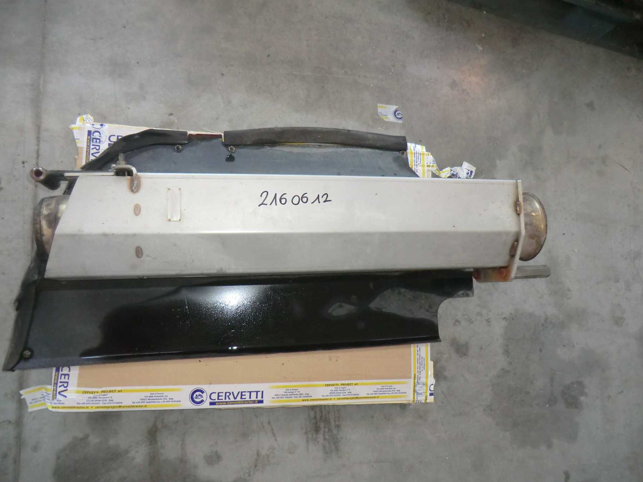 Caterpillar 735 Supporto marmitta - Trupi dhe të jashtme për Makineri ndërtimi: foto 4 Caterpillar 735 Supporto marmitta - Trupi dhe të jashtme për Makineri ndërtimi: foto 4