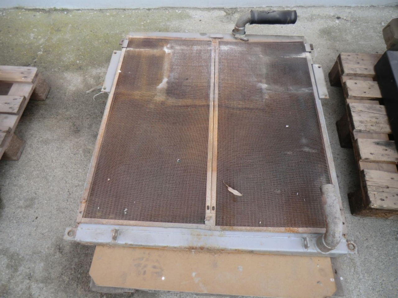 HITACHI ZX240 BAS SCAMBIATORI DI CALORE - Sistemi i ftohjes për Makineri ndërtimi: foto 2 HITACHI ZX240 BAS SCAMBIATORI DI CALORE - Sistemi i ftohjes për Makineri ndërtimi: foto 2