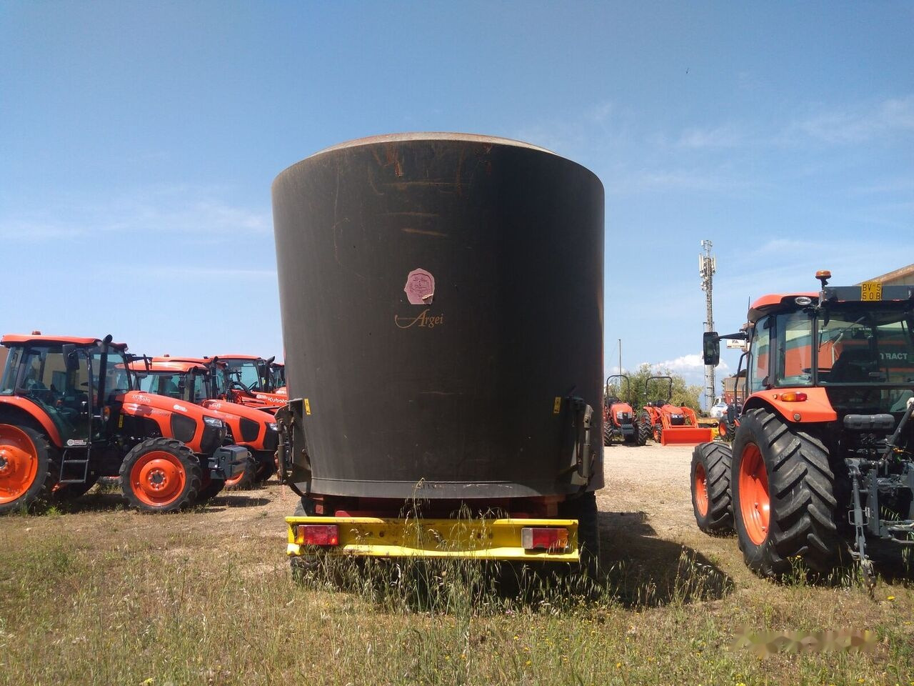 MUTTI ADOLFO ROLLER CAR MC 16 - Vagon për përzierjen e foragjereve: foto 3 MUTTI ADOLFO ROLLER CAR MC 16 - Vagon për përzierjen e foragjereve: foto 3