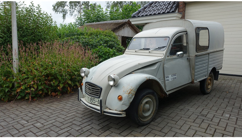 Citroën AK 400 - Veturë: foto 1 Citroën AK 400 - Veturë: foto 1