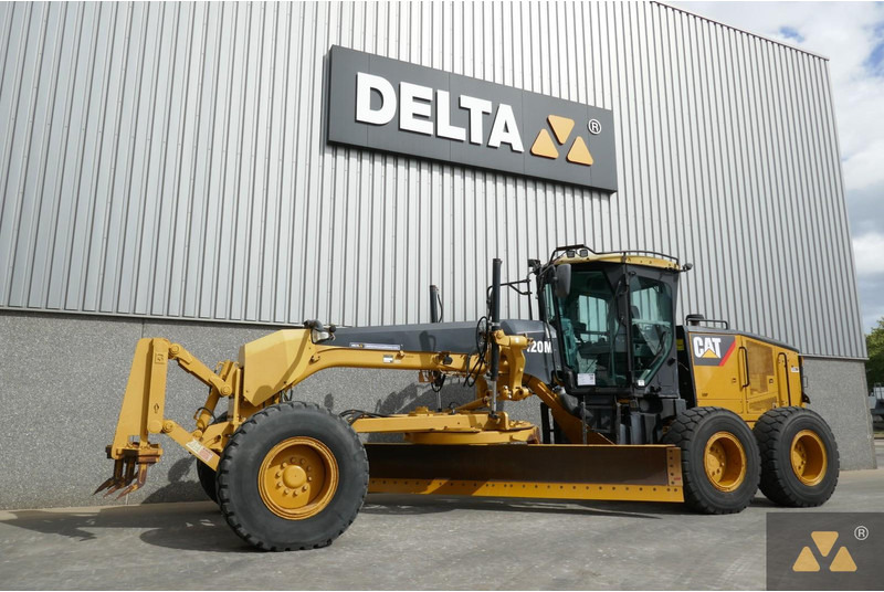 Caterpillar 120M - Makinë niveluese: foto 4 Caterpillar 120M - Makinë niveluese: foto 4