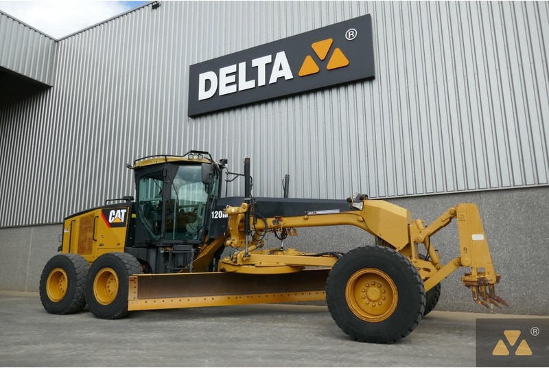 Caterpillar 120M - Makinë niveluese: foto 3 Caterpillar 120M - Makinë niveluese: foto 3