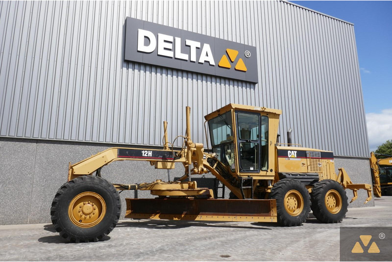 Caterpillar 12H - Makinë niveluese: foto 4 Caterpillar 12H - Makinë niveluese: foto 4