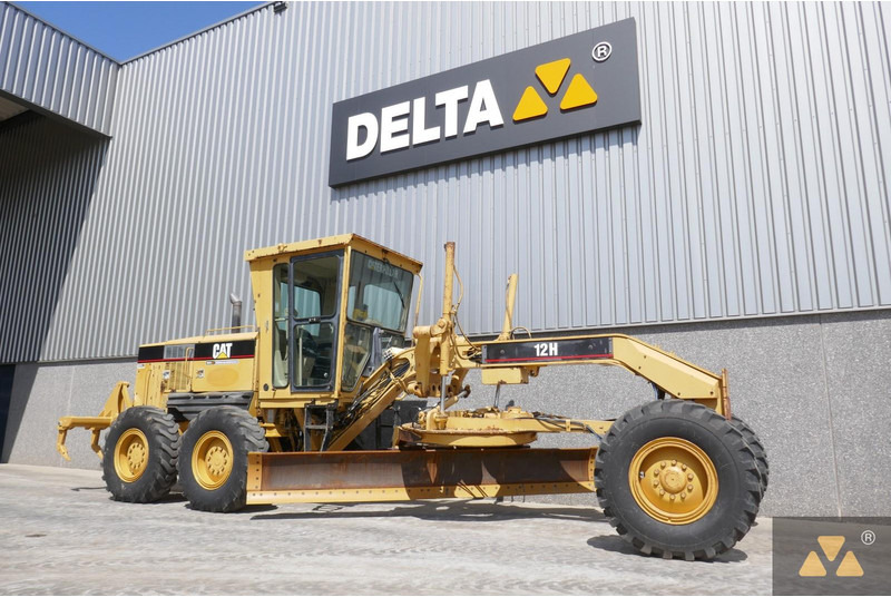 Caterpillar 12H - Makinë niveluese: foto 3 Caterpillar 12H - Makinë niveluese: foto 3