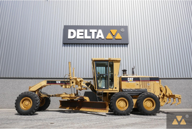 Caterpillar 12H - Makinë niveluese: foto 1 Caterpillar 12H - Makinë niveluese: foto 1
