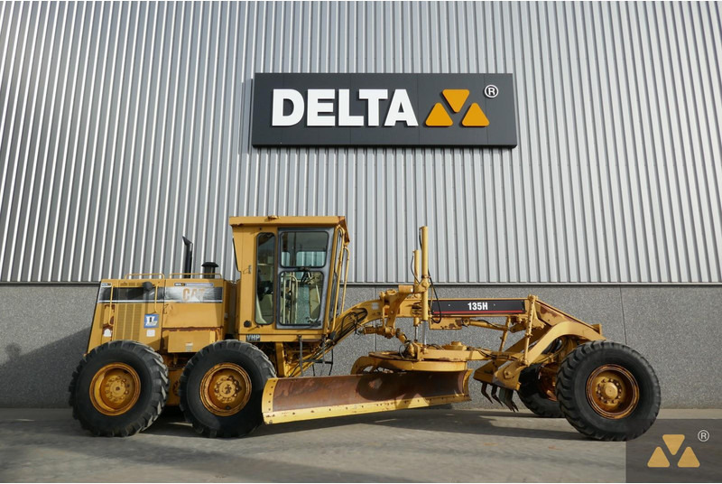 Caterpillar 135H - Makinë niveluese: foto 2 Caterpillar 135H - Makinë niveluese: foto 2