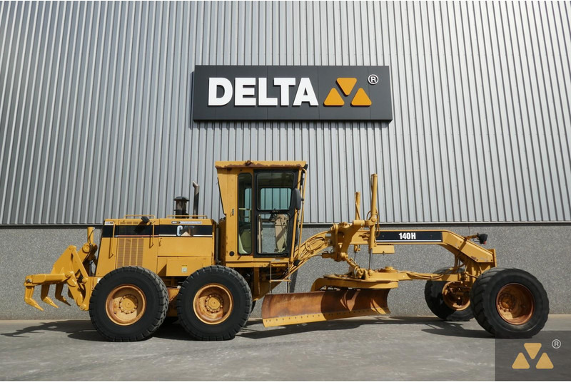 Caterpillar 140H - Makinë niveluese: foto 2 Caterpillar 140H - Makinë niveluese: foto 2