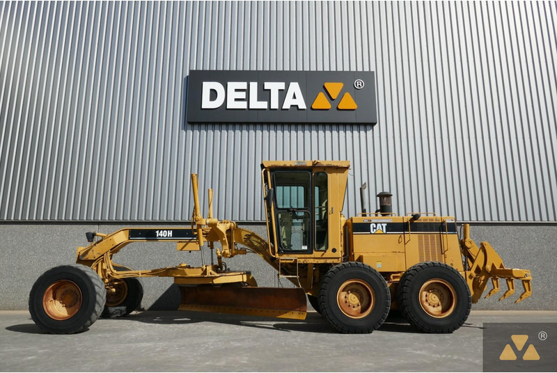 Caterpillar 140H - Makinë niveluese: foto 1 Caterpillar 140H - Makinë niveluese: foto 1