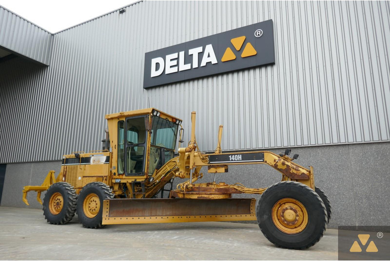 Caterpillar 140H - Makinë niveluese: foto 3 Caterpillar 140H - Makinë niveluese: foto 3