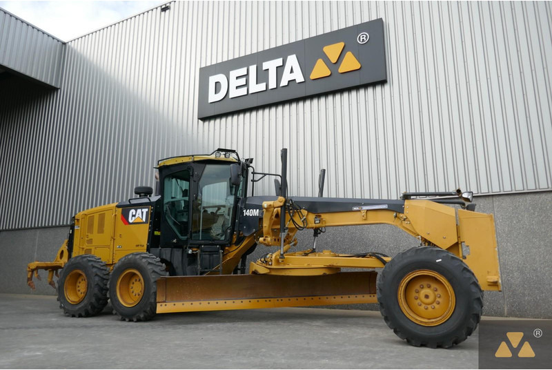 Caterpillar 140M2 - Makinë niveluese: foto 3 Caterpillar 140M2 - Makinë niveluese: foto 3