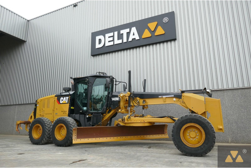 Caterpillar 140M2 - Makinë niveluese: foto 3 Caterpillar 140M2 - Makinë niveluese: foto 3