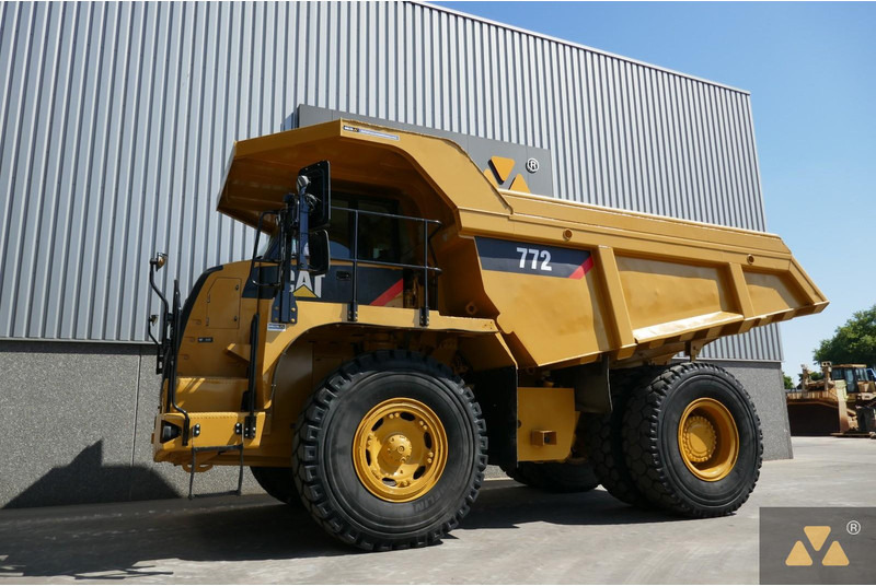 Caterpillar 772 - Shkarkues i palëvizshëm: foto 3 Caterpillar 772 - Shkarkues i palëvizshëm: foto 3