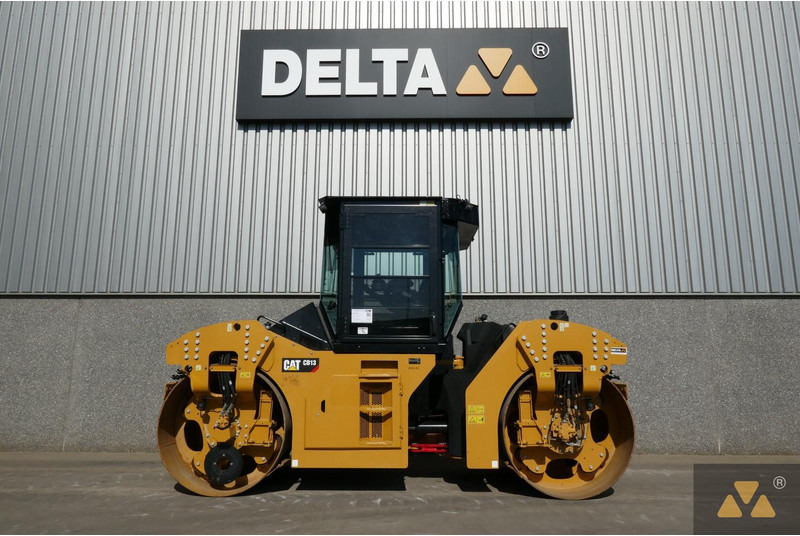 Caterpillar CB13 - Rul: foto 1 Caterpillar CB13 - Rul: foto 1