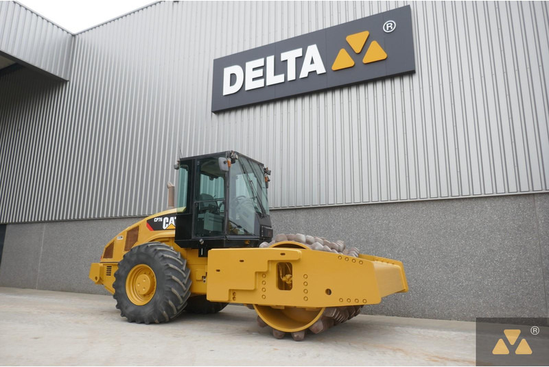 Caterpillar CP76 - Rul: foto 3 Caterpillar CP76 - Rul: foto 3