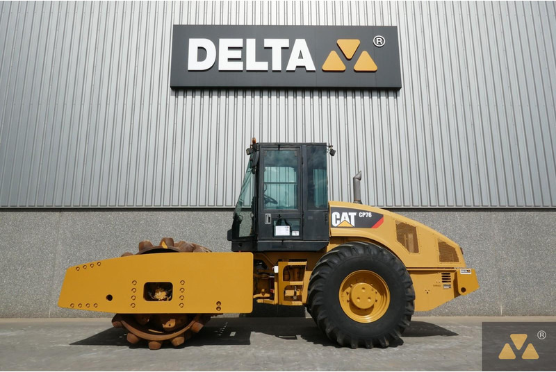 Caterpillar CP76 - Rul: foto 1 Caterpillar CP76 - Rul: foto 1