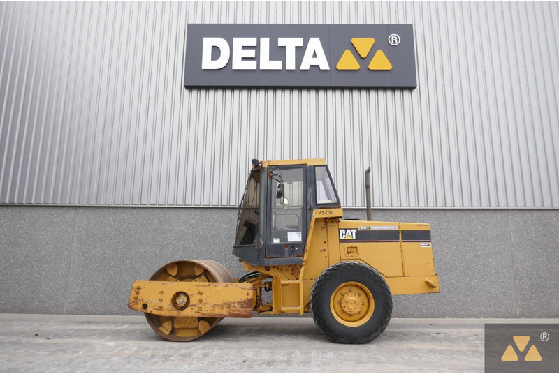 Caterpillar CS433C - Rul: foto 1 Caterpillar CS433C - Rul: foto 1