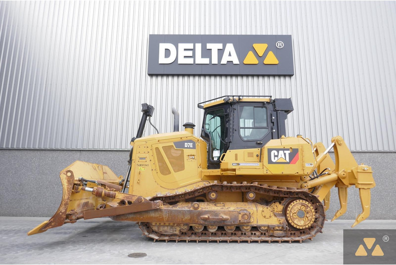 Caterpillar D7E - Buldozer: foto 1 Caterpillar D7E - Buldozer: foto 1