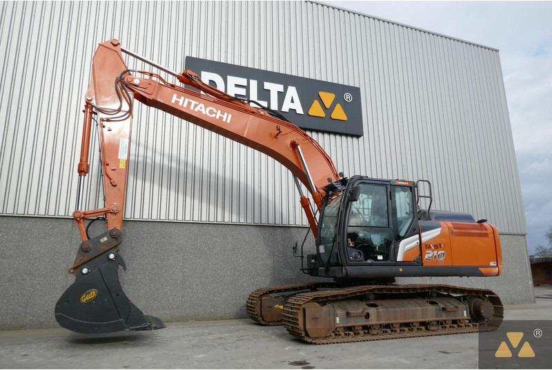 Hitachi ZX210LC-7 - Ekskavator me zinxhirë: foto 3 Hitachi ZX210LC-7 - Ekskavator me zinxhirë: foto 3