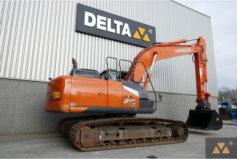Hitachi ZX210LC-7 - Ekskavator me zinxhirë: foto 5 Hitachi ZX210LC-7 - Ekskavator me zinxhirë: foto 5