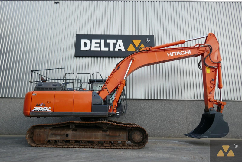 Hitachi ZX300LC-6 - Ekskavator me zinxhirë: foto 2 Hitachi ZX300LC-6 - Ekskavator me zinxhirë: foto 2