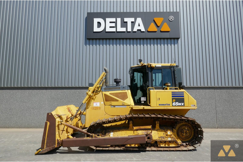 Komatsu D65WX-17 - Buldozer: foto 1 Komatsu D65WX-17 - Buldozer: foto 1