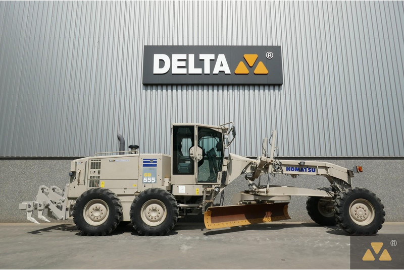 Komatsu GD555-5 Ex-army - Makinë niveluese: foto 2 Komatsu GD555-5 Ex-army - Makinë niveluese: foto 2