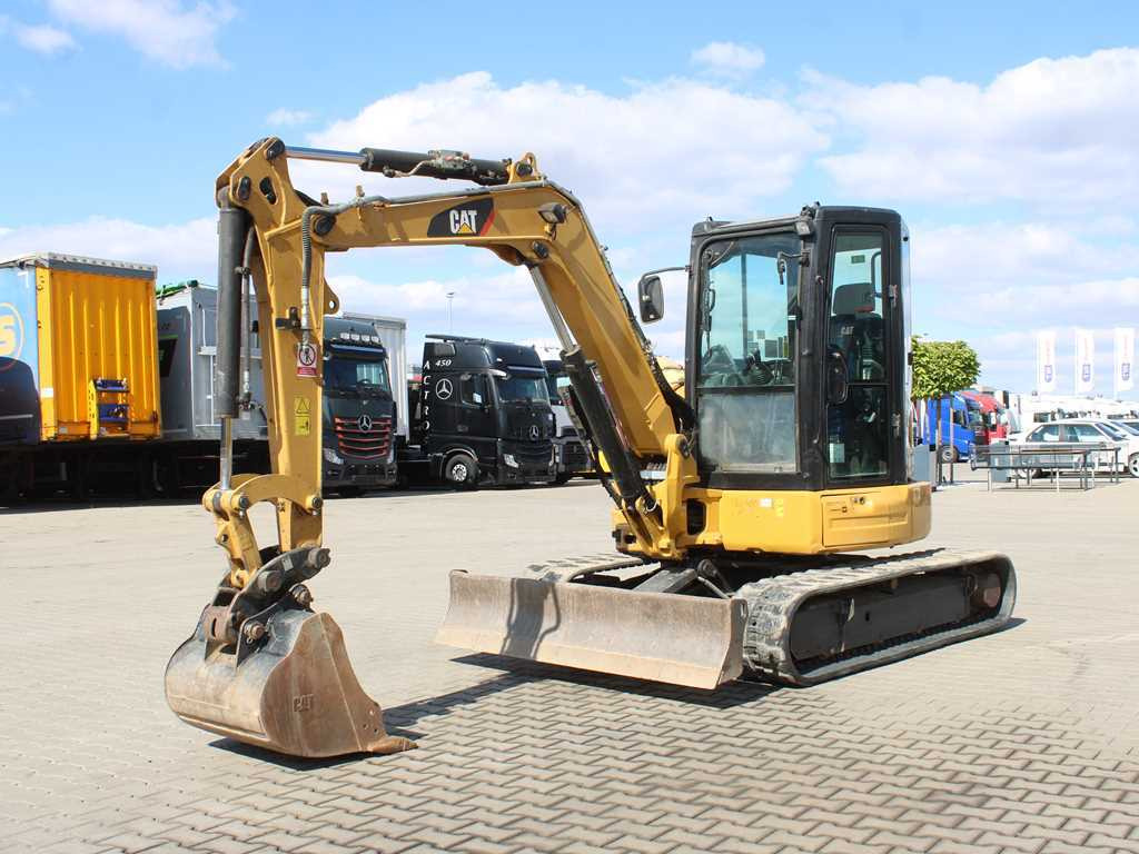 Caterpillar CAT 305 E2, HYDRAULIC CIRCUITS, 3 X BUCKETS, QUICK COUPLER - Miniekskavator: foto 1 Caterpillar CAT 305 E2, HYDRAULIC CIRCUITS, 3 X BUCKETS, QUICK COUPLER - Miniekskavator: foto 1