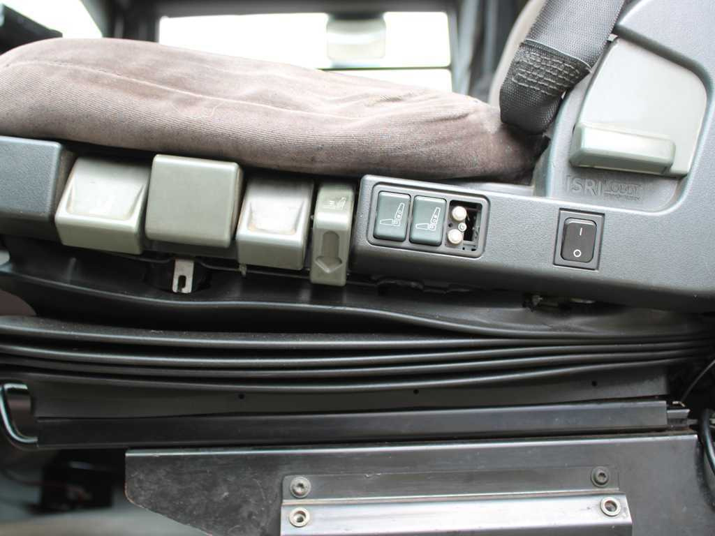 Renault MAGNUM 440.18, EURO 3 - Gjysmë-kamion: foto 5 Renault MAGNUM 440.18, EURO 3 - Gjysmë-kamion: foto 5