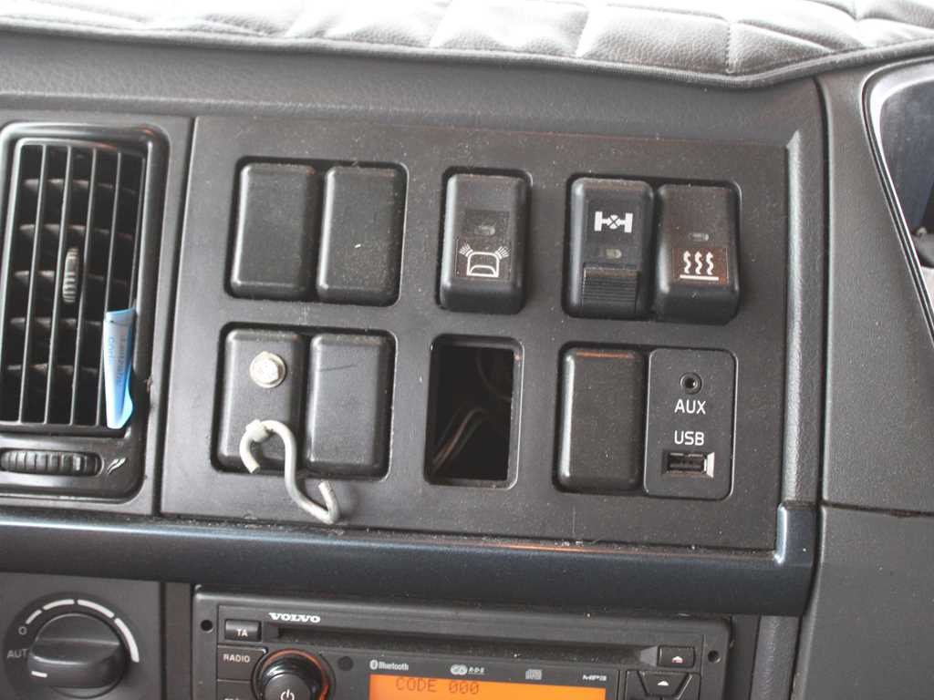 Gjysmë-kamion Volvo FH 420, EURO 5 EEV, LOWDECK, AIR SUSPENSION, VEB +: foto 11 Gjysmë-kamion Volvo FH 420, EURO 5 EEV, LOWDECK, AIR SUSPENSION, VEB +: foto 11