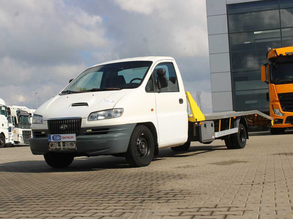 Hyundai H1 TRUCK, EURO 3, DRIVEWAYS, WINCH, TIRES 90% - Karrotrec: foto 1 Hyundai H1 TRUCK, EURO 3, DRIVEWAYS, WINCH, TIRES 90% - Karrotrec: foto 1