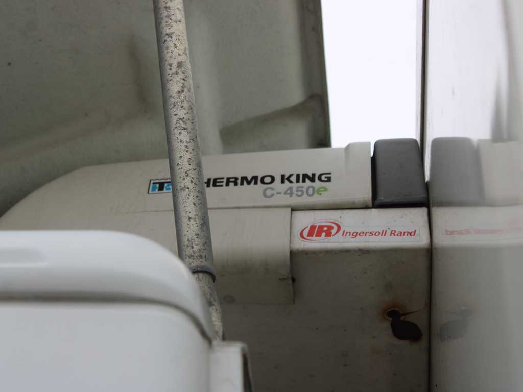 Kamion frigorifer Iveco EUROCARGO 75E19, THERMO KING C - 450e, HYDRAULIC FRONT: foto 8