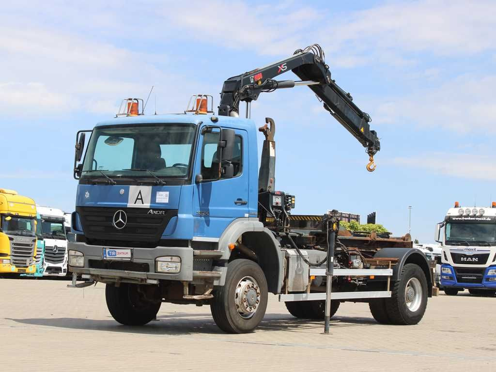 Mercedes-Benz AXOR 1824, CRANE HIAB 099B-3 DUO, 4x4 - Kamion vetëngarkues, Kamion me vinç: foto 1 Mercedes-Benz AXOR 1824, CRANE HIAB 099B-3 DUO, 4x4 - Kamion vetëngarkues, Kamion me vinç: foto 1