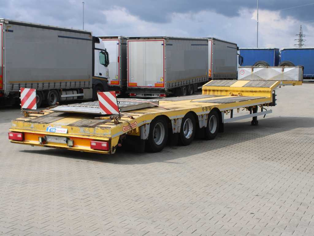 Nooteboom OSD-41-03, LIFT AXLE, DRIVEWAYS - Gjysmë rimorkio me plan ngarkimi të ulët: foto 4 Nooteboom OSD-41-03, LIFT AXLE, DRIVEWAYS - Gjysmë rimorkio me plan ngarkimi të ulët: foto 4