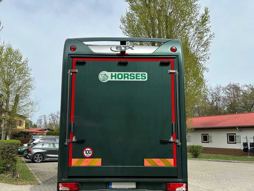 Volvo STX FL, 6 PEOPLE, 5 HORSES, CAMERA, 2X TAIL LIFT - Kamion për kuaj: foto 3 Volvo STX FL, 6 PEOPLE, 5 HORSES, CAMERA, 2X TAIL LIFT - Kamion për kuaj: foto 3