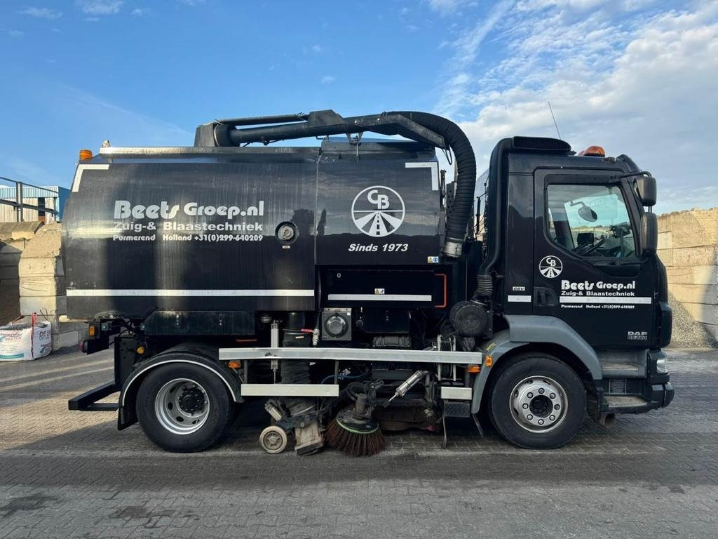 DAF FA LF55 - Makinë fshirëse për rrugët: foto 5 DAF FA LF55 - Makinë fshirëse për rrugët: foto 5