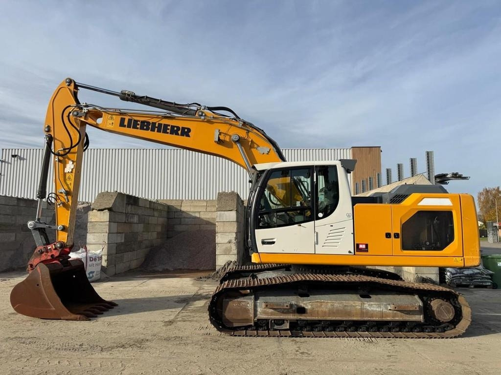 Liebherr R922 LC - Ekskavator me zinxhirë: foto 1 Liebherr R922 LC - Ekskavator me zinxhirë: foto 1