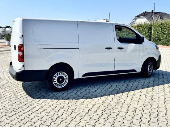 Fiat Scudo M BlueDHi 120 6-Gang - Furgon: foto 4 Fiat Scudo M BlueDHi 120 6-Gang - Furgon: foto 4