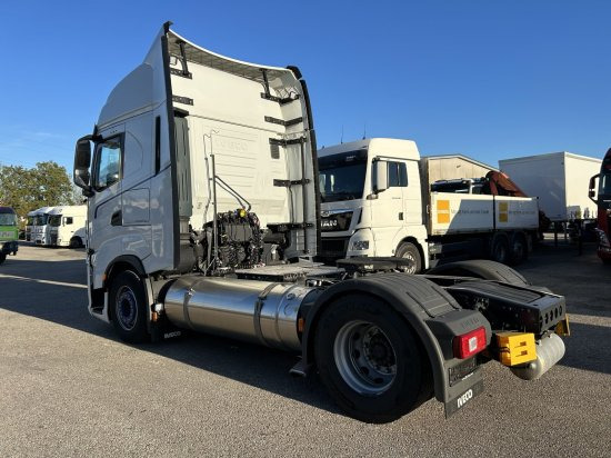 Iveco Stralis 460 Gas, 2 LNG-Tanks, Retarder, Leder - Gjysmë-kamion: foto 4 Iveco Stralis 460 Gas, 2 LNG-Tanks, Retarder, Leder - Gjysmë-kamion: foto 4
