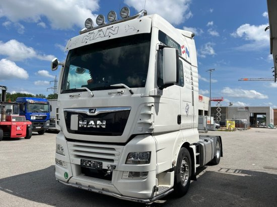 MAN TGX 18.460 XXL Intarder, Standklima, Automatik, EURO 6, Motorschaden/Engine Damage - Gjysmë-kamion: foto 1 MAN TGX 18.460 XXL Intarder, Standklima, Automatik, EURO 6, Motorschaden/Engine Damage - Gjysmë-kamion: foto 1