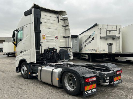 Volvo FH 500 E6, Low Deck, I-Shift, Voll-Luft, Standklima - Gjysmë-kamion: foto 4 Volvo FH 500 E6, Low Deck, I-Shift, Voll-Luft, Standklima - Gjysmë-kamion: foto 4