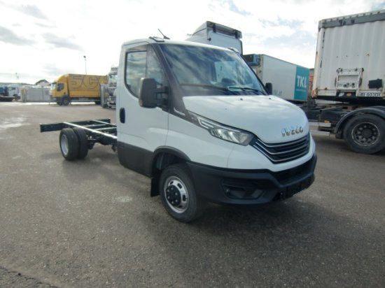 Iveco Daily 40 - 180 Fahrgestell, E6 Automatik 2 Stück verfügbar - Kamion kabinë-shasi: foto 3 Iveco Daily 40 - 180 Fahrgestell, E6 Automatik 2 Stück verfügbar - Kamion kabinë-shasi: foto 3