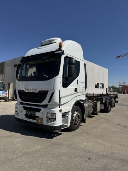Iveco Stralis AS260SY LBW BDF, Automatik, E6, Standklkima - Transportjer kontejnerësh/ Kamion me karroceri të çmontueshme: foto 1 Iveco Stralis AS260SY LBW BDF, Automatik, E6, Standklkima - Transportjer kontejnerësh/ Kamion me karroceri të çmontueshme: foto 1