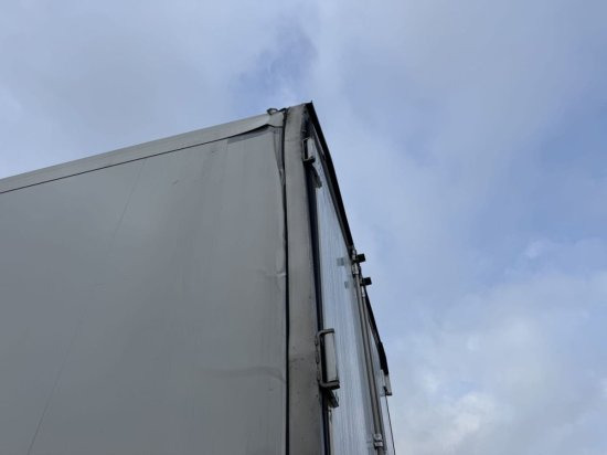Krone Cool Liner, Thermo King SLX 300 , kleiner Schaden links hinten - Gjysmë rimorkio izotermike: foto 4 Krone Cool Liner, Thermo King SLX 300 , kleiner Schaden links hinten - Gjysmë rimorkio izotermike: foto 4