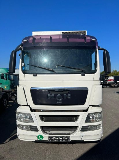 MAN TGS 26.360 6x2 LL, Tiefkühlkoffer Intarder, Liftachse ohne Anhänger - Kamion frigorifer: foto 2 MAN TGS 26.360 6x2 LL, Tiefkühlkoffer Intarder, Liftachse ohne Anhänger - Kamion frigorifer: foto 2