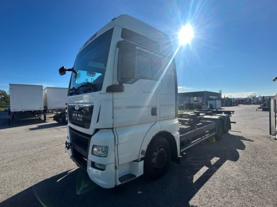 MAN TGX 26.440 BDF, XXL, Retarder, Automatik, E6, Liftachse, Motorschaden, Kurbelwellenschaden - Transportjer kontejnerësh/ Kamion me karroceri të çmontueshme: foto 3 MAN TGX 26.440 BDF, XXL, Retarder, Automatik, E6, Liftachse, Motorschaden, Kurbelwellenschaden - Transportjer kontejnerësh/ Kamion me karroceri të çmontueshme: foto 3