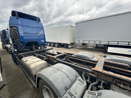 MAN TGX 26.440 XLX 6x2 Liftachse, Euro 6, Motorschaden - Transportjer kontejnerësh/ Kamion me karroceri të çmontueshme: foto 4 MAN TGX 26.440 XLX 6x2 Liftachse, Euro 6, Motorschaden - Transportjer kontejnerësh/ Kamion me karroceri të çmontueshme: foto 4