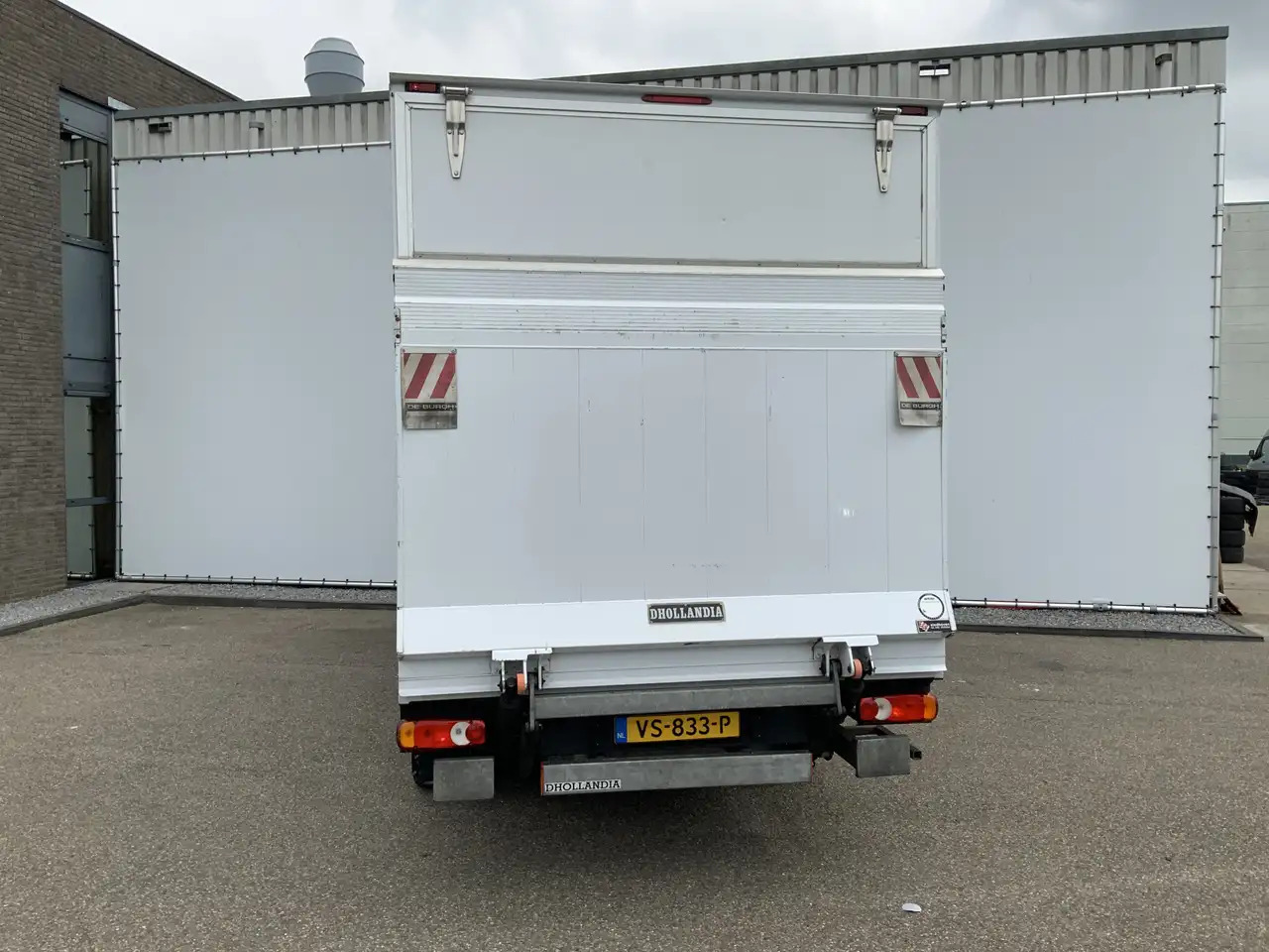 Fiat Ducato 35H 2.3 MultiJet L3H1 Meubelbak & Lift & Zijdeur A - Kamioncine me kontinier: foto 2 Fiat Ducato 35H 2.3 MultiJet L3H1 Meubelbak & Lift & Zijdeur A - Kamioncine me kontinier: foto 2