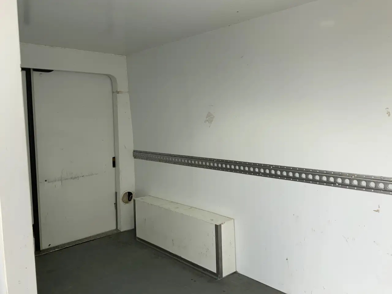 Ford Transit 350 2.0 TDCI L3H2 Trend Koelauto & Vries Automaat - Furgon frigorifer: foto 5 Ford Transit 350 2.0 TDCI L3H2 Trend Koelauto & Vries Automaat - Furgon frigorifer: foto 5