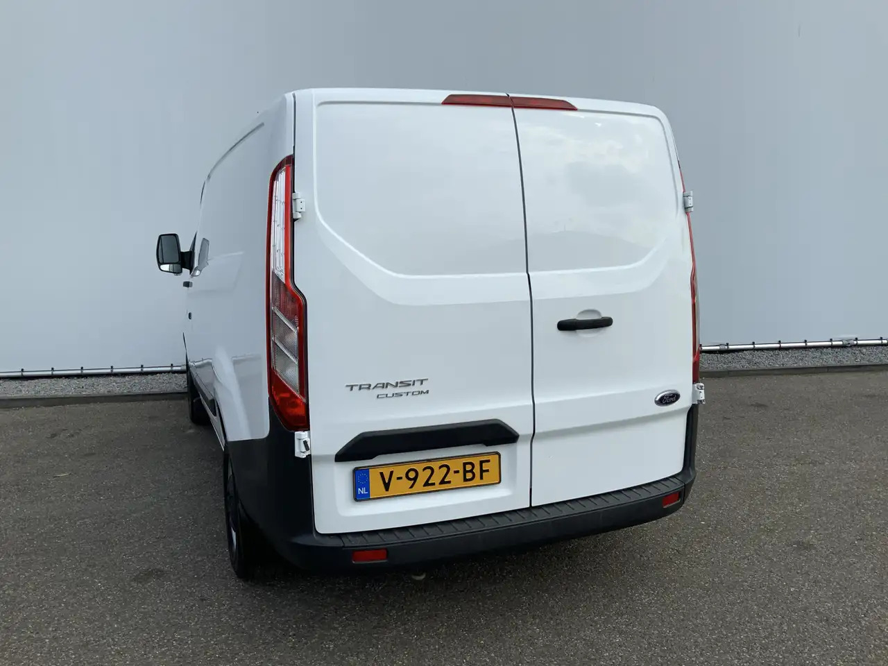 Ford Transit Custom 270 2.2 TDCI L1H1 Economy Edition Airco Cruise 3 Z - Furgon: foto 2 Ford Transit Custom 270 2.2 TDCI L1H1 Economy Edition Airco Cruise 3 Z - Furgon: foto 2