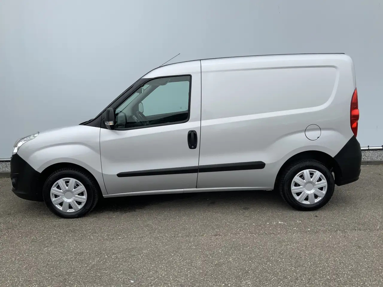 Opel Combo 1.3 CDTi L1H1 Edition Airco Euro 6 - Makineritë e tjera: foto 3 Opel Combo 1.3 CDTi L1H1 Edition Airco Euro 6 - Makineritë e tjera: foto 3
